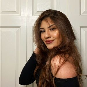 Meet your Posher, Angelique